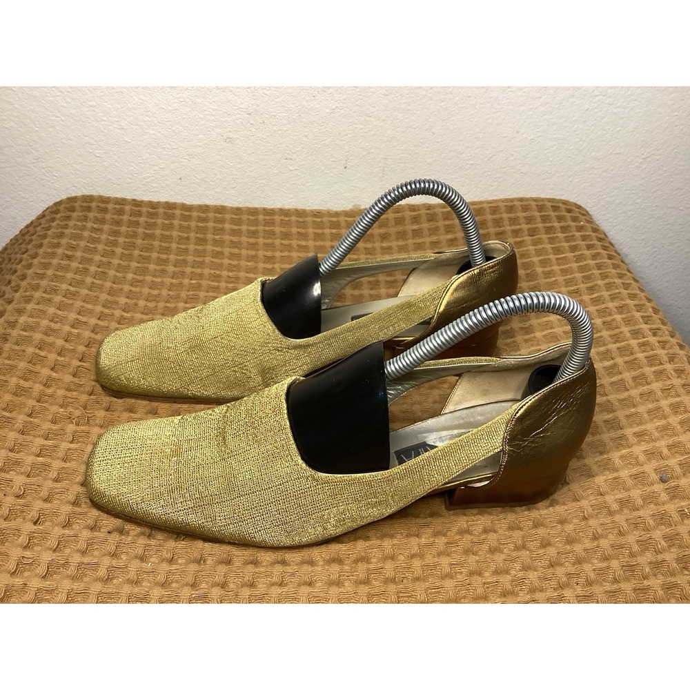 PREVATA Gold Women's Sz 8 AA Classic Heels shoes Made In Italy Pumps Heels